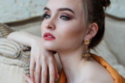 girl-2366438_1920.jpg